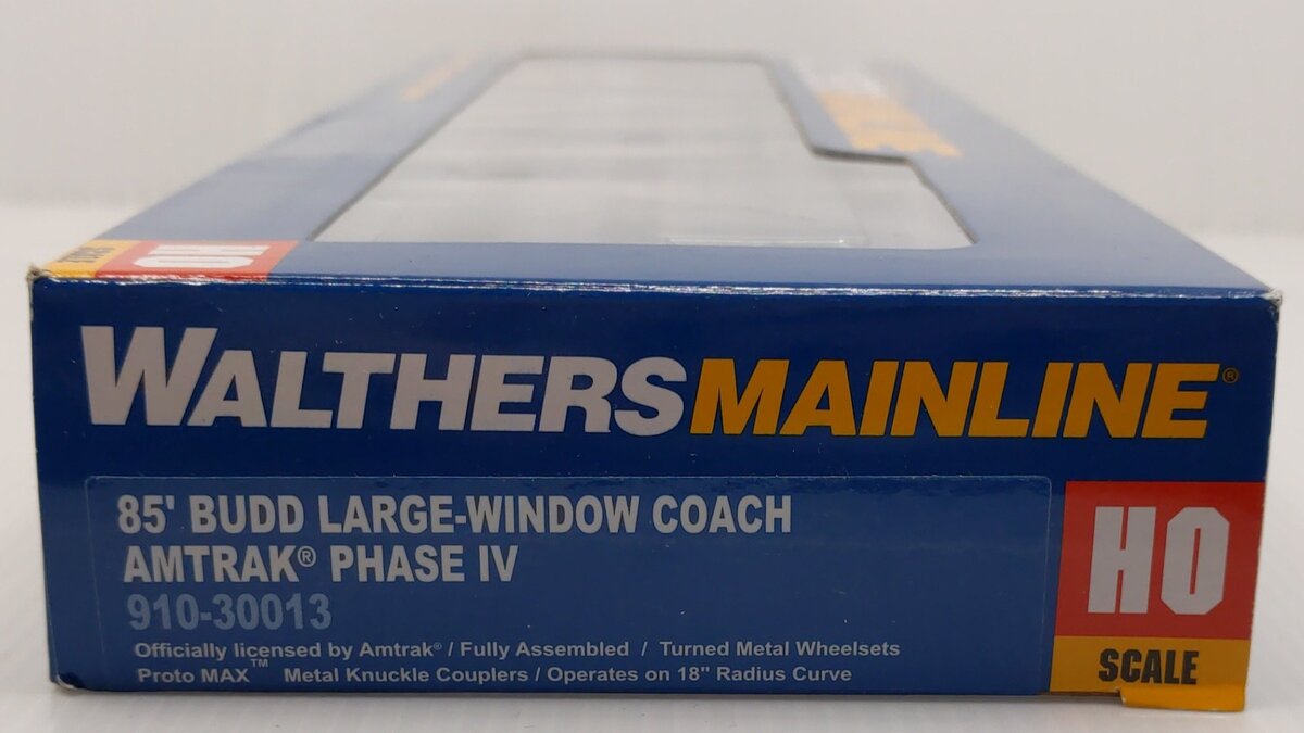 Walthers 910-30013 HO Scale Amtrak 85' Budd Large-Window Coach Passenger Car