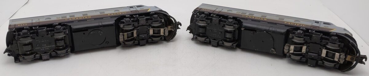 Lionel 2373 Vintage O Canadian Pacific F3 AA Diesel Locomotive Set
