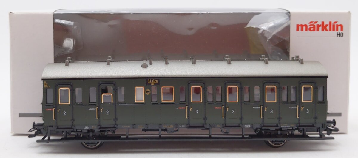 Marklin 43311 HO German Imperial Railway Scale Compartment Car 2