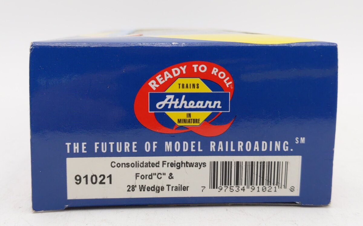 Athearn 91021 HO No Zone Consolidated Freightways Ford C & 28' Wedge Trailer