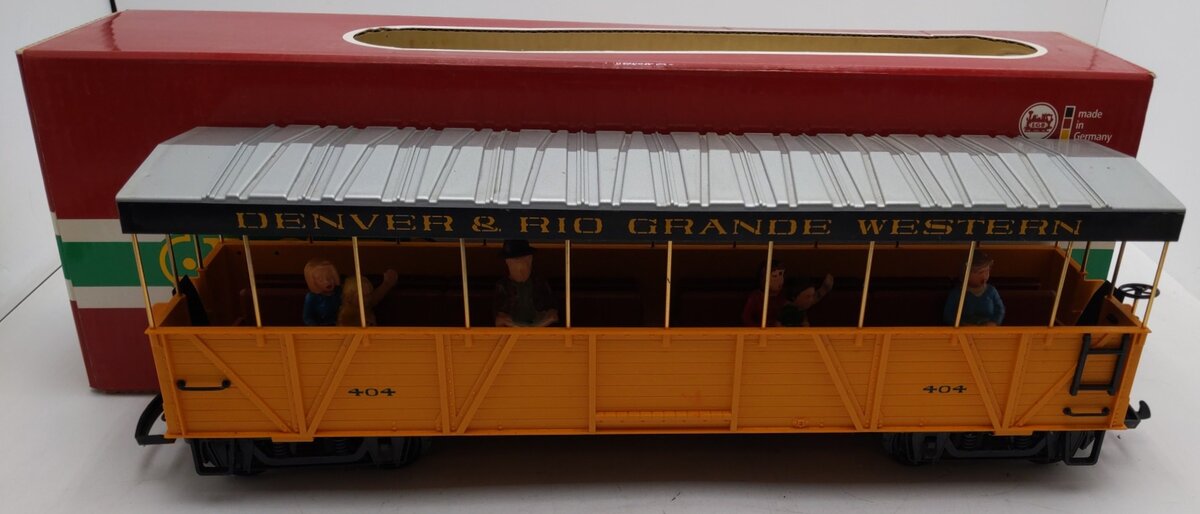 LGB 30260 D&RGW Covered Passenger Car w/Figures #404 EX/Box – Trainz