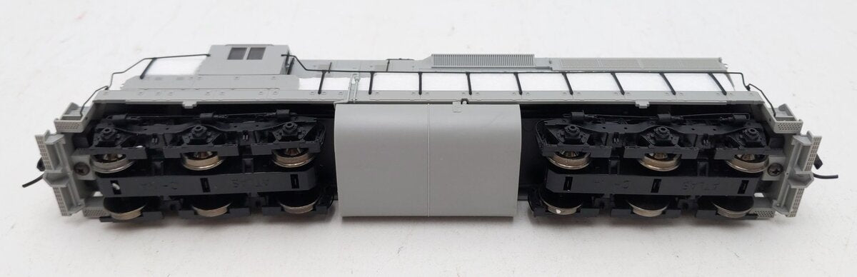 Atlas 7503 HO Undecorated UP Style SD24 Diesel Locomotive