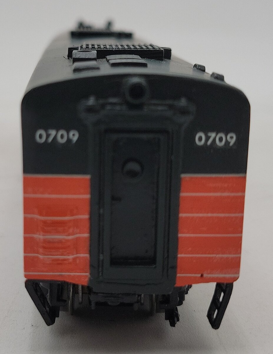 Athearn HO Scale New Haven Diesel Locomotive #0709-Custom