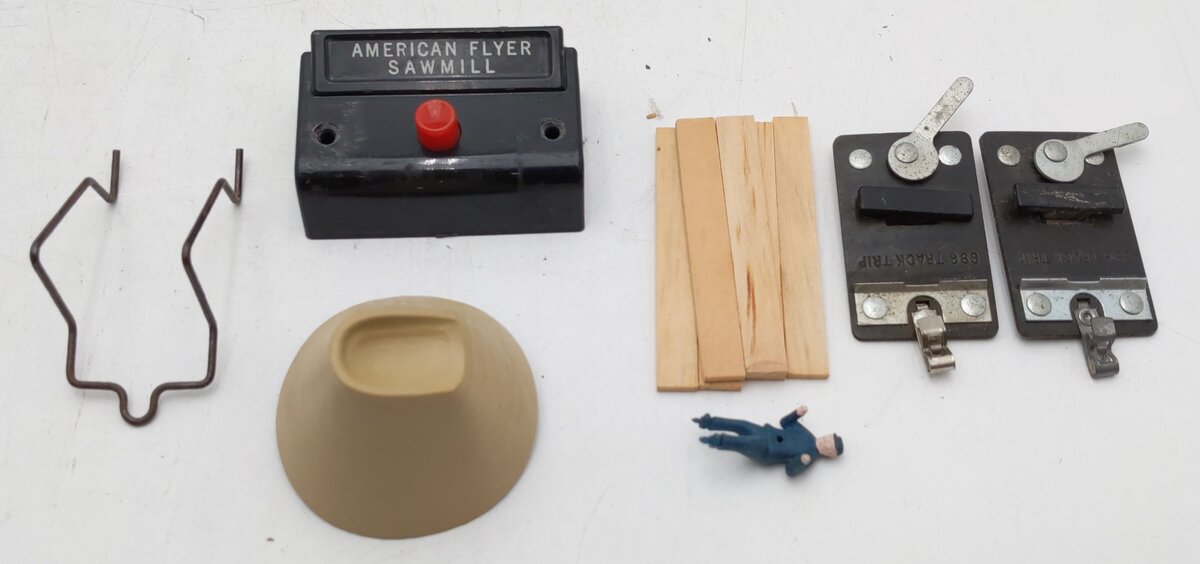 American Flyer 23796 Vintage S Remote-Control Sawmill VG