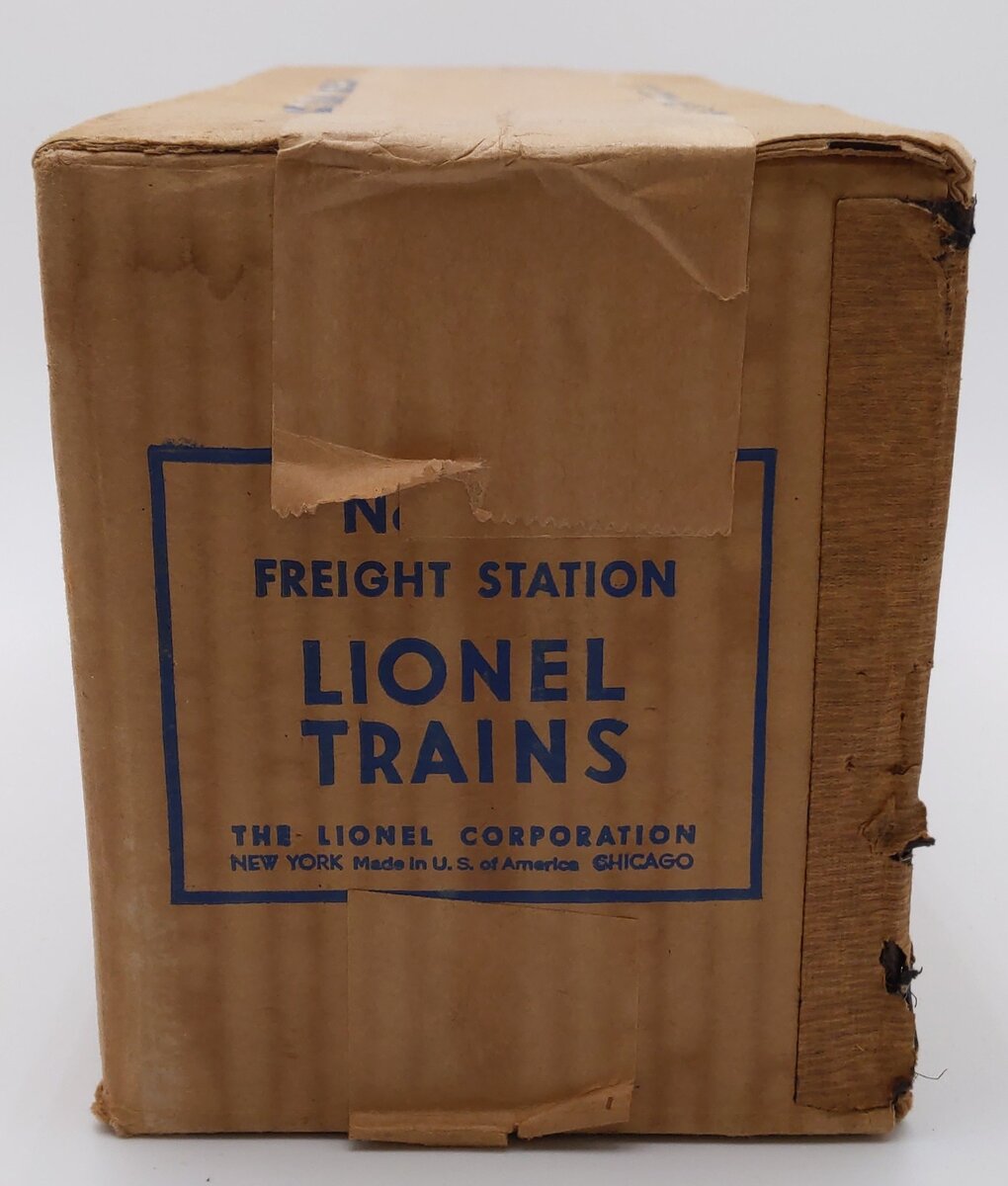 Lionel 256 Vintage O Illuminated Freight Station VG/Box