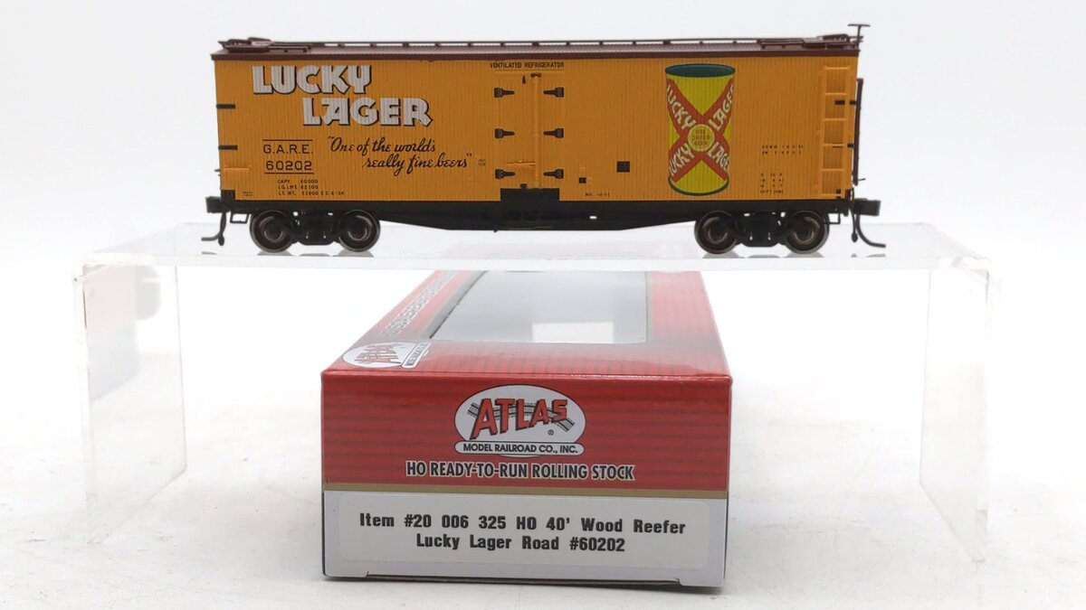 Atlas 20006325 HO Lucky Lager 40' Wood Reefer #60202
