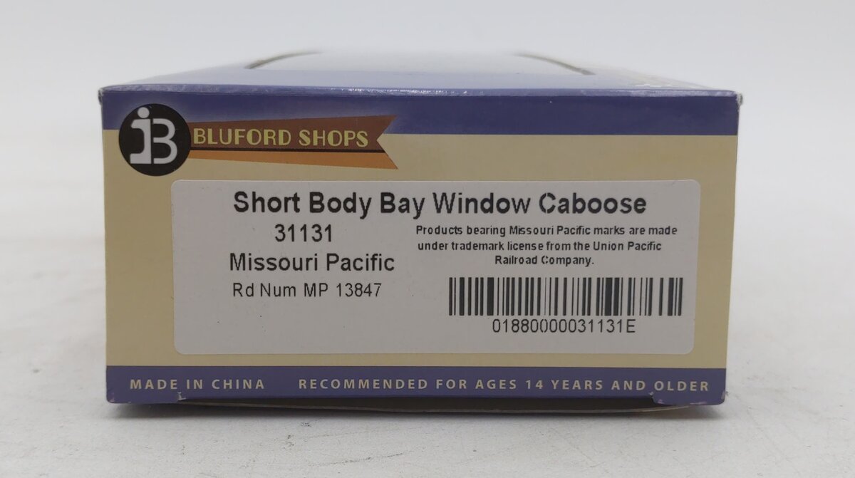 Bluford Shops 31131 HO Scale MP Short-Body Bay-Window Caboose #13847