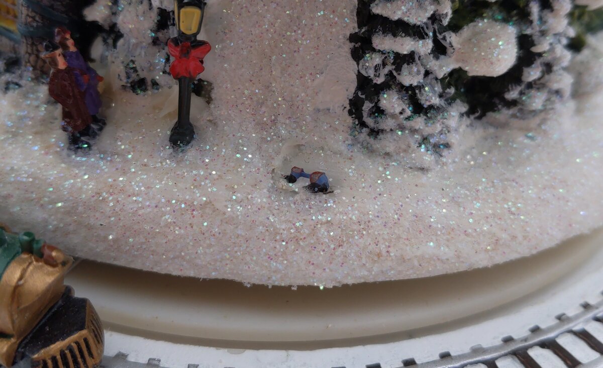 Thomas Kinkade Wonderland Express Animated Tabletop Christmas Tree VG