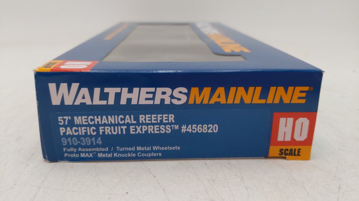 Walthers 910-3914 HO Pacific Fruit Express 57' Mechanical Reefer #456820