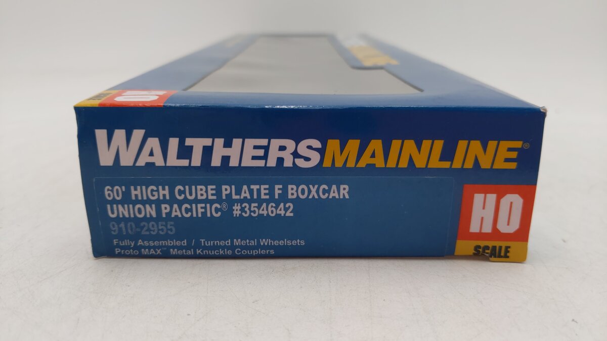 Walthers 910-2955 HO Union Pacific 60' High Cube Boxcar #354642