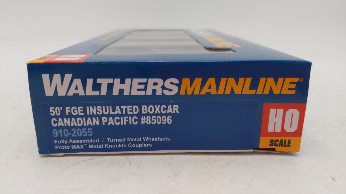 Walthers 910-2055 HO Canadian Pacific 50' Insulated Ready to Run Boxcar #85096