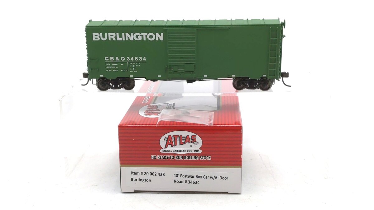 Atlas 20002438 HO Burlington 40' Postwar Box Car with 6' Door #34634