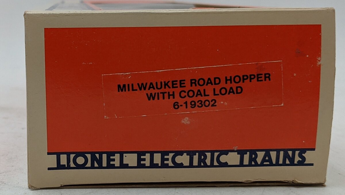 Lionel 6-19302 O Gauge Milwaukee Road Hopper #19302 with Coal Load EX/Box