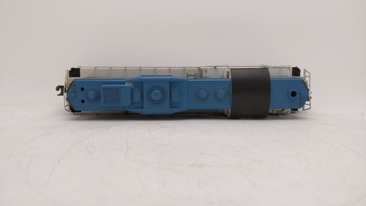 Lionel 6-8654 O Gauge Boston & Maine GP-9 Powered Diesel Locomotive #8654 EX