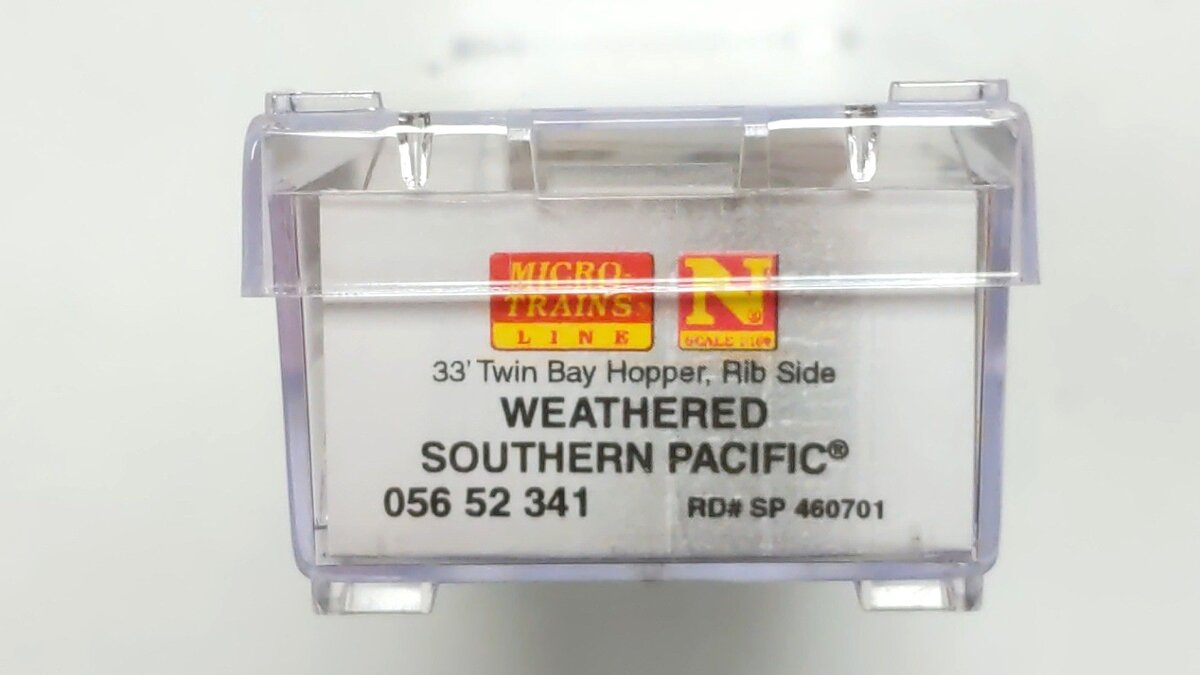 Micro-Trains 05652341 N Scale Southern Pacific Weathered 33' Twin Bay Hopper LN/Box