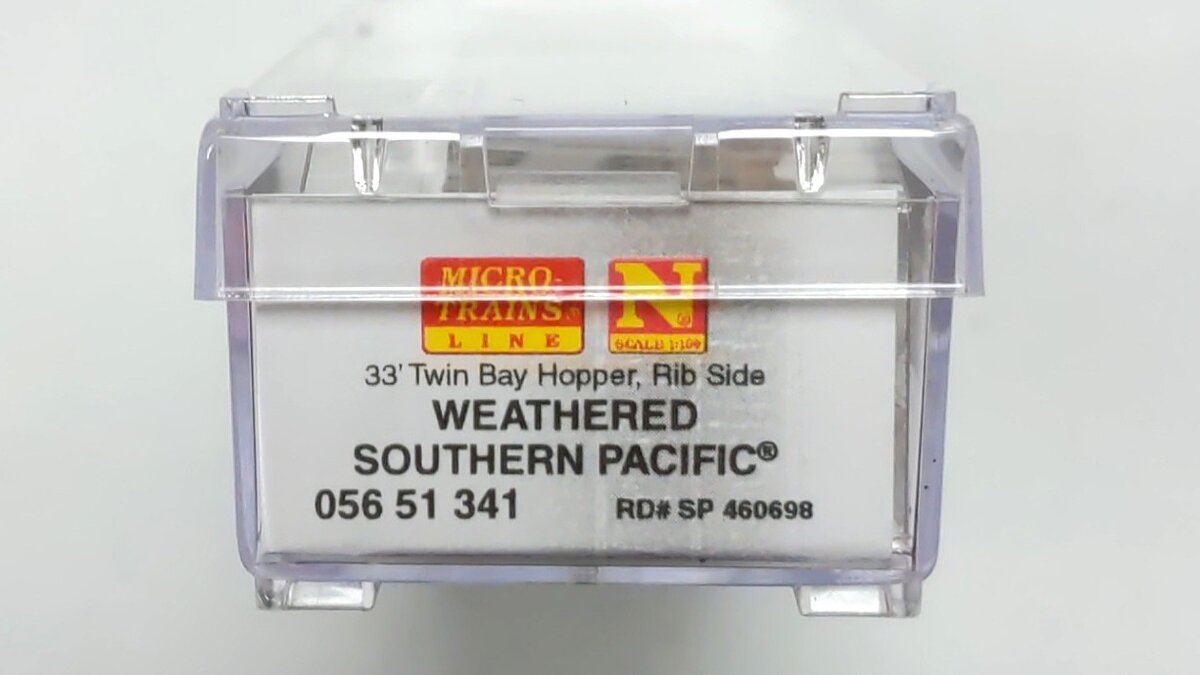Micro-Trains 05651341 N Scale Southern Pacific Weathered 33' Twin Bay Hopper LN/Box