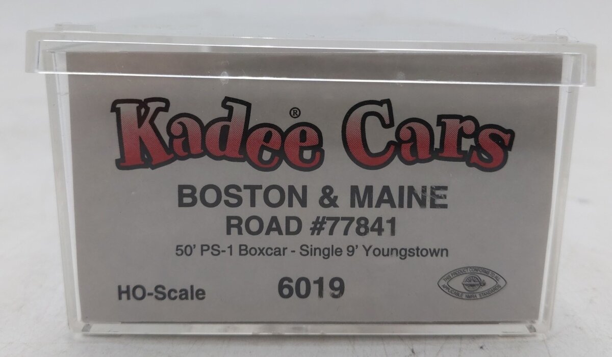 Kadee 6019 HO Scale Boston & Maine 50' PS-1 Boxcar #77841 EX/Box