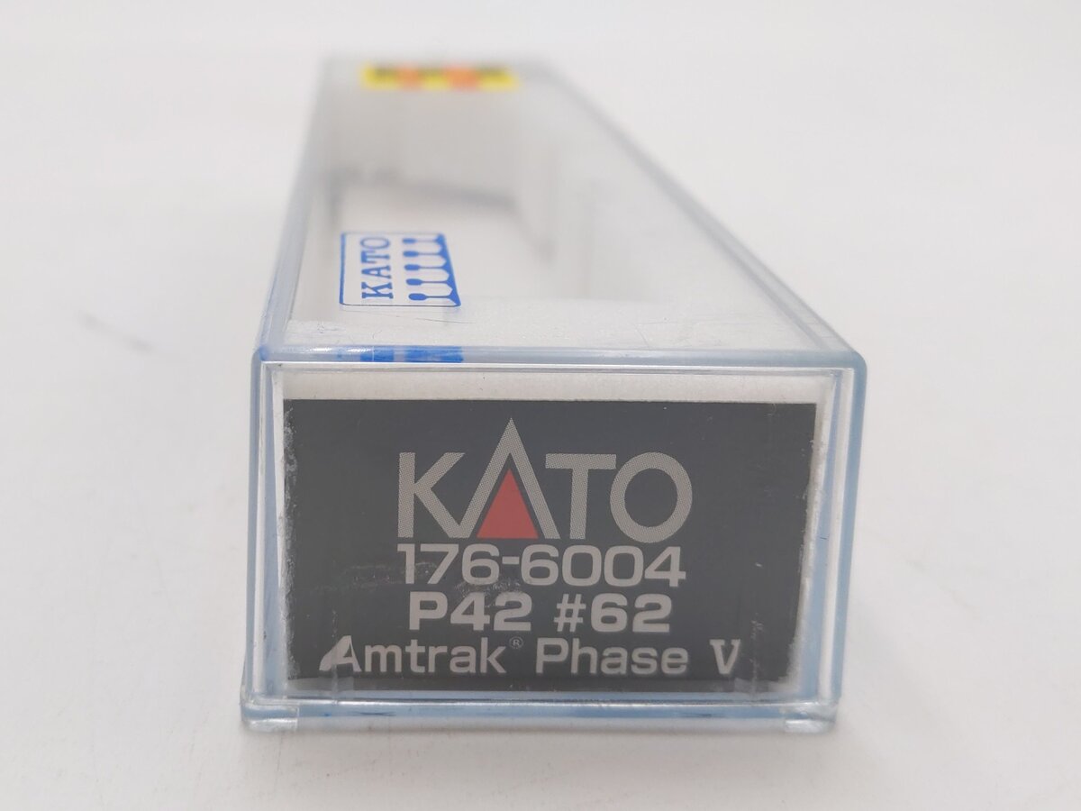 Kato 176-6004 N Scale Amtrak Phase V P42 Diesel Locomotive #62 LN/Box