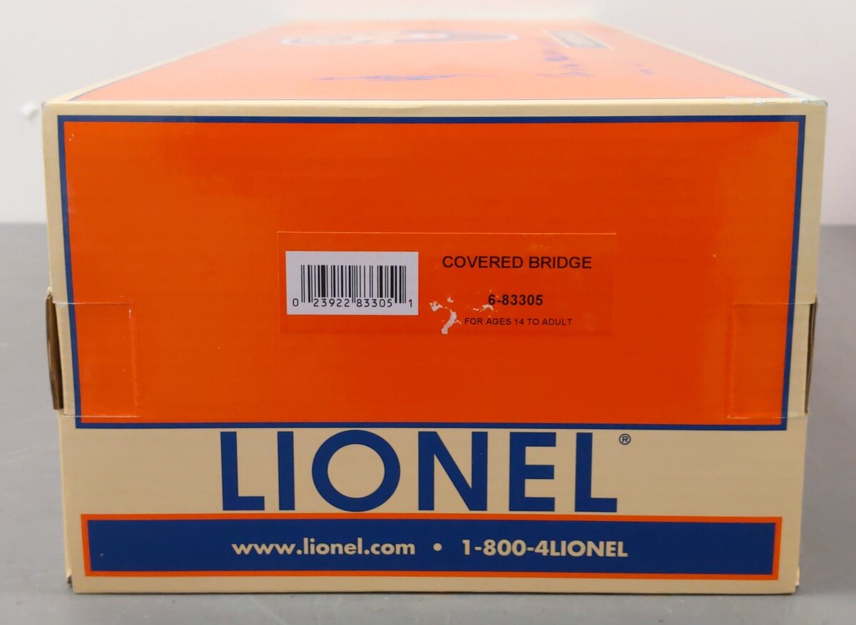 Lionel 6-83305 O 24" Winter Illuminated Red Covered Bridge LN/Box