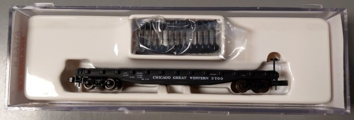 Atlas 38187A N Scale CGW 50' Flatcar w/Stakes #3700 LN/Box