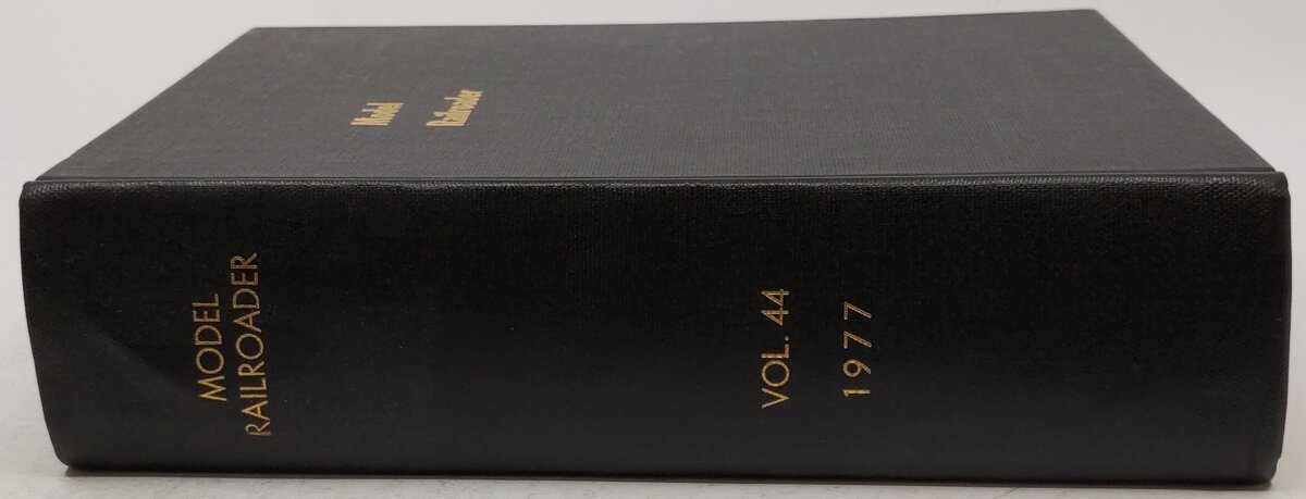 Model Raolroader Vol.44 1977 Hardcover Book EX