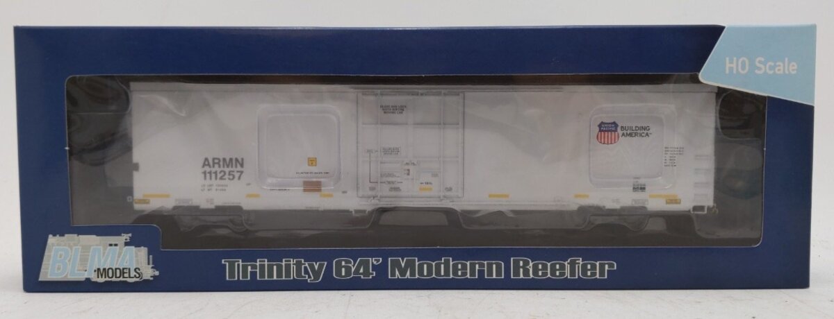 BLMA Models 52012 HO Scale Union Pacific/ARMN Trinity 64' Reefer Car #111257 LN/Box