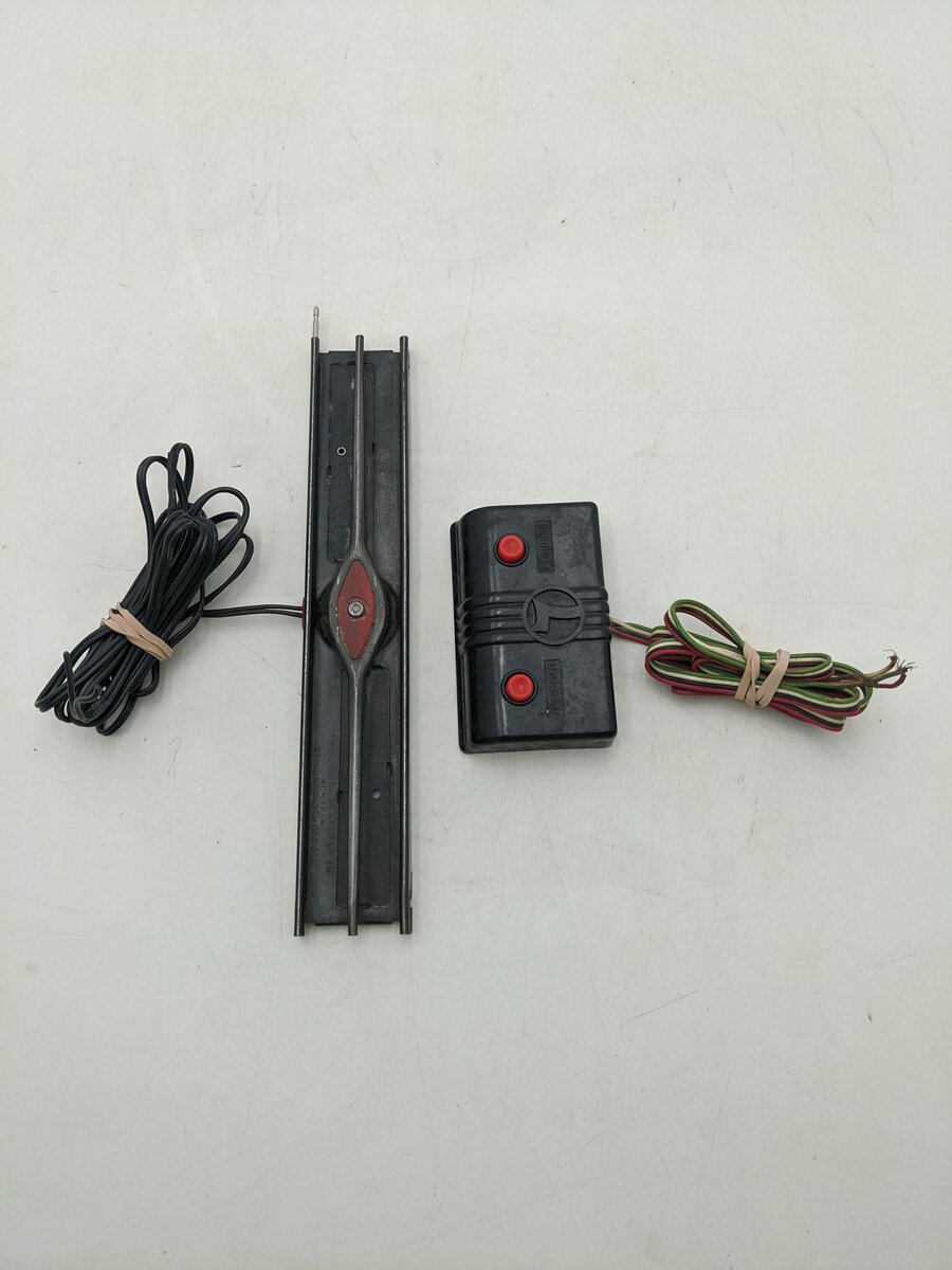 Lionel 1019 Vintage O27 Remote Uncoupler Track Set VG