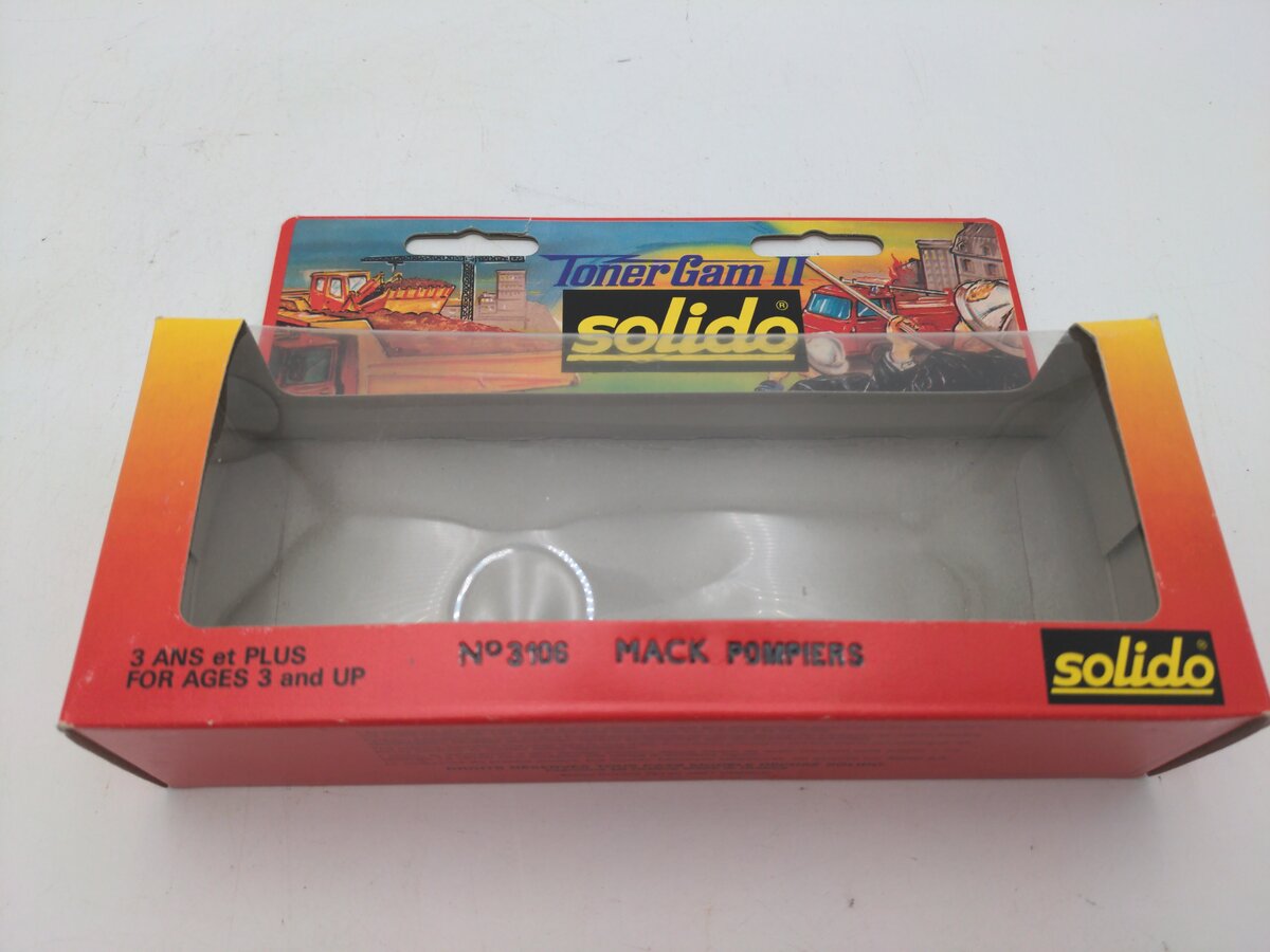 Solido 3106 1:60 Scale Mack Pompiers Fire Engine Truck #4 EX/Box