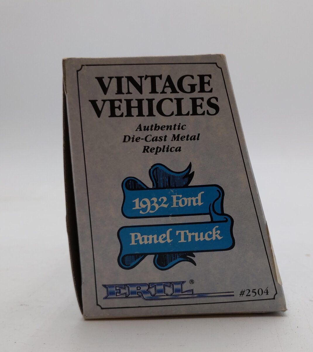 Ertl 2504 1:43 Vintage Vehicles Perfection 1932 Ford Panel Truck Die Cast Metal EX/Box