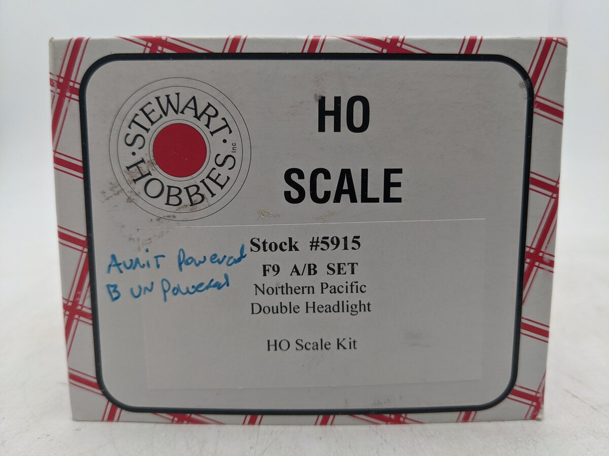 Stewart Hobbies, Inc 5915 HO Northern Pacific F9 AB Diesel Locomotive Set EX/Box