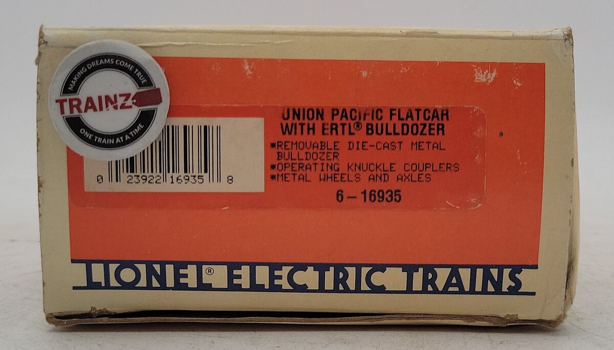 Lionel 6-16935 O Gauge Union Pacific Flatcar with Ertl Bulldozer EX/Box