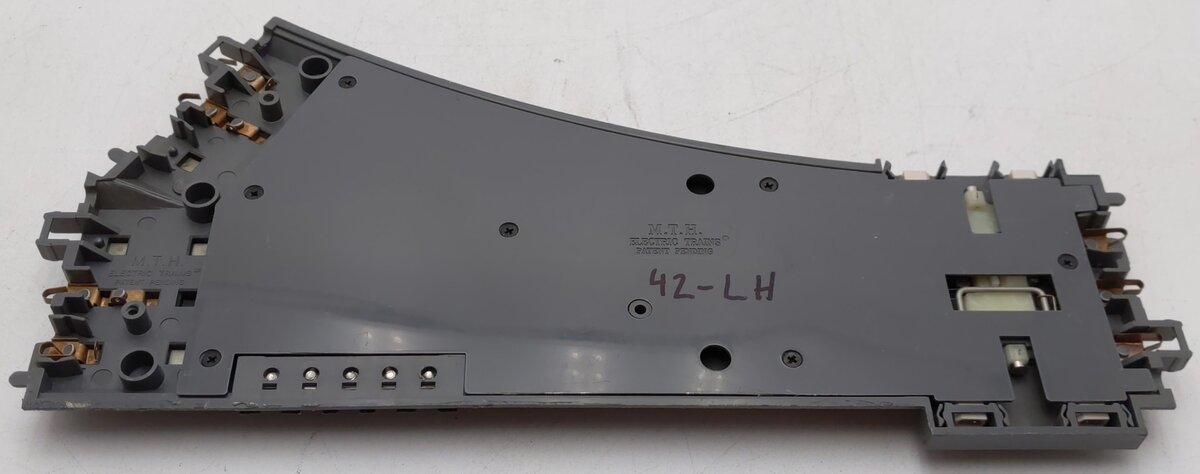 MTH 40-1044 042 Nickel Silver RealTrax Left Hand Remote Switch Turnout EX
