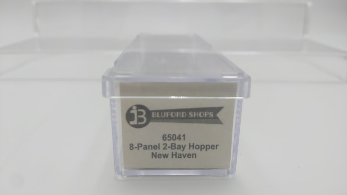 Bluford Shops 65041 N New Haven 8-Panel 2-Bay Open Single Hopper with Load
