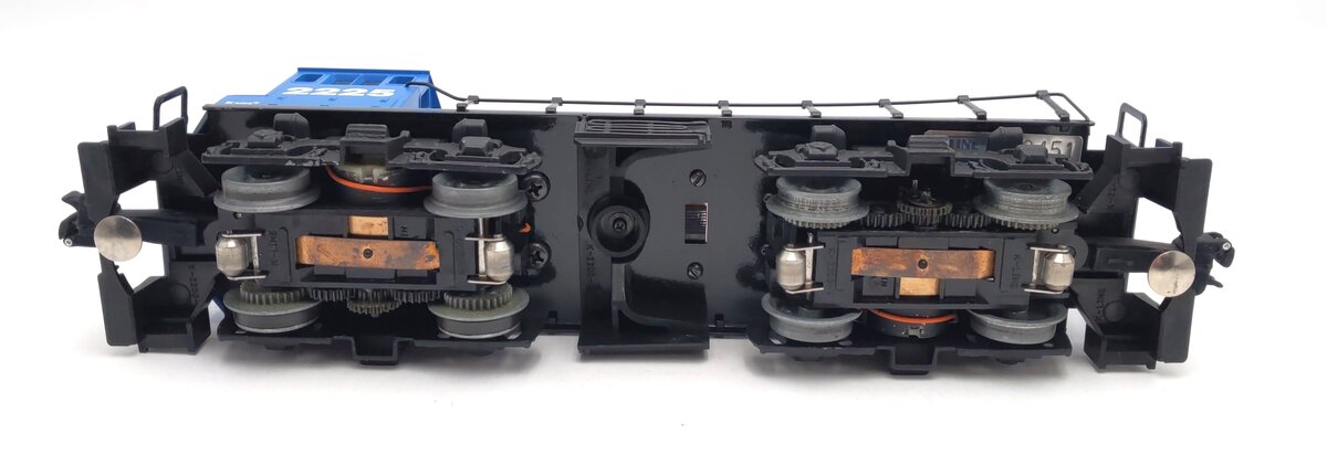 K-Line K-2225 O Conrail MP-15 Dual Motor Diesel Locomotive #2225 EX