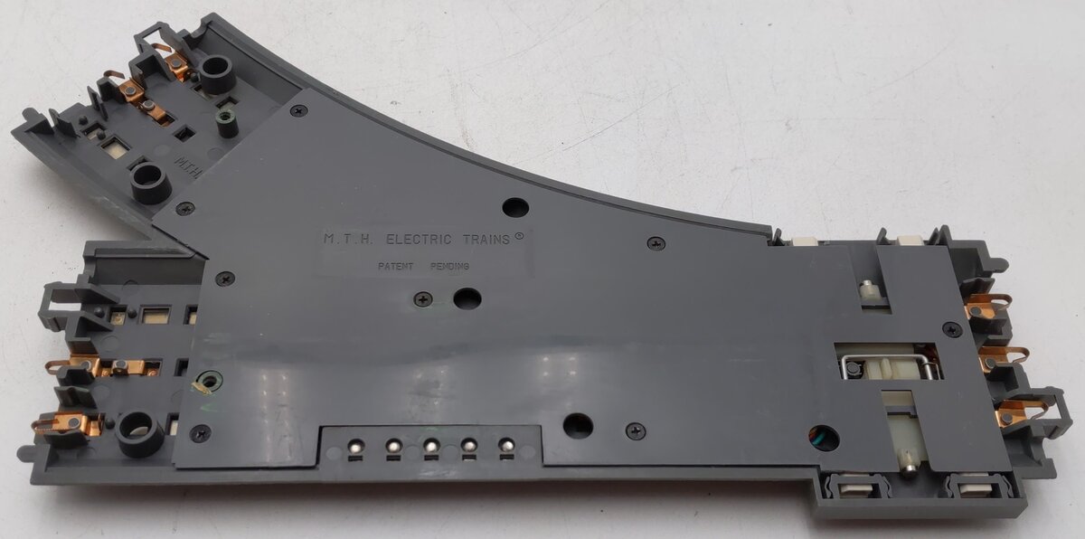 MTH 40-1044 042 Nickel Silver RealTrax Left Hand Remote Switch Turnout EX