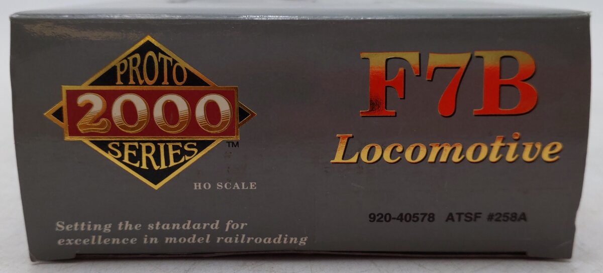 Proto 2000 920-40578 HO Scale Santa Fe Powered B Unit Diesel Locomotive #258A EX/Box