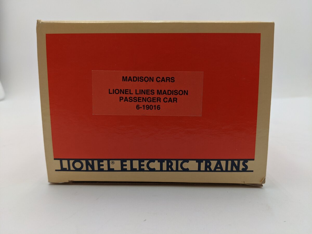 Lionel 6-19016 O Gauge Lionel Lines Madison Passenger Car #9016 EX/Box