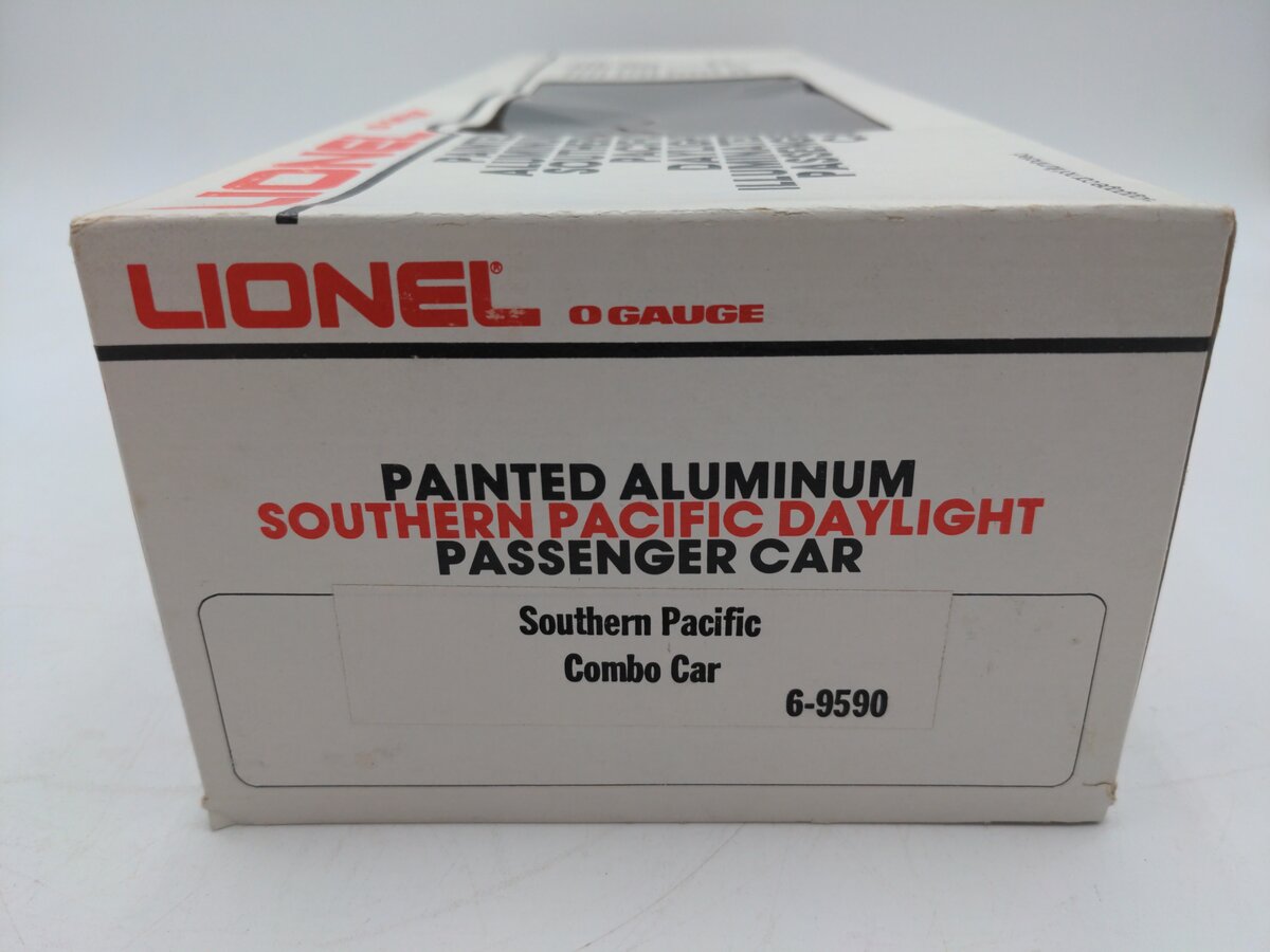 Lionel 6-9590 O Gauge Southern Pacific Daylight Illuminated Aluminum Combo Car EX/Box