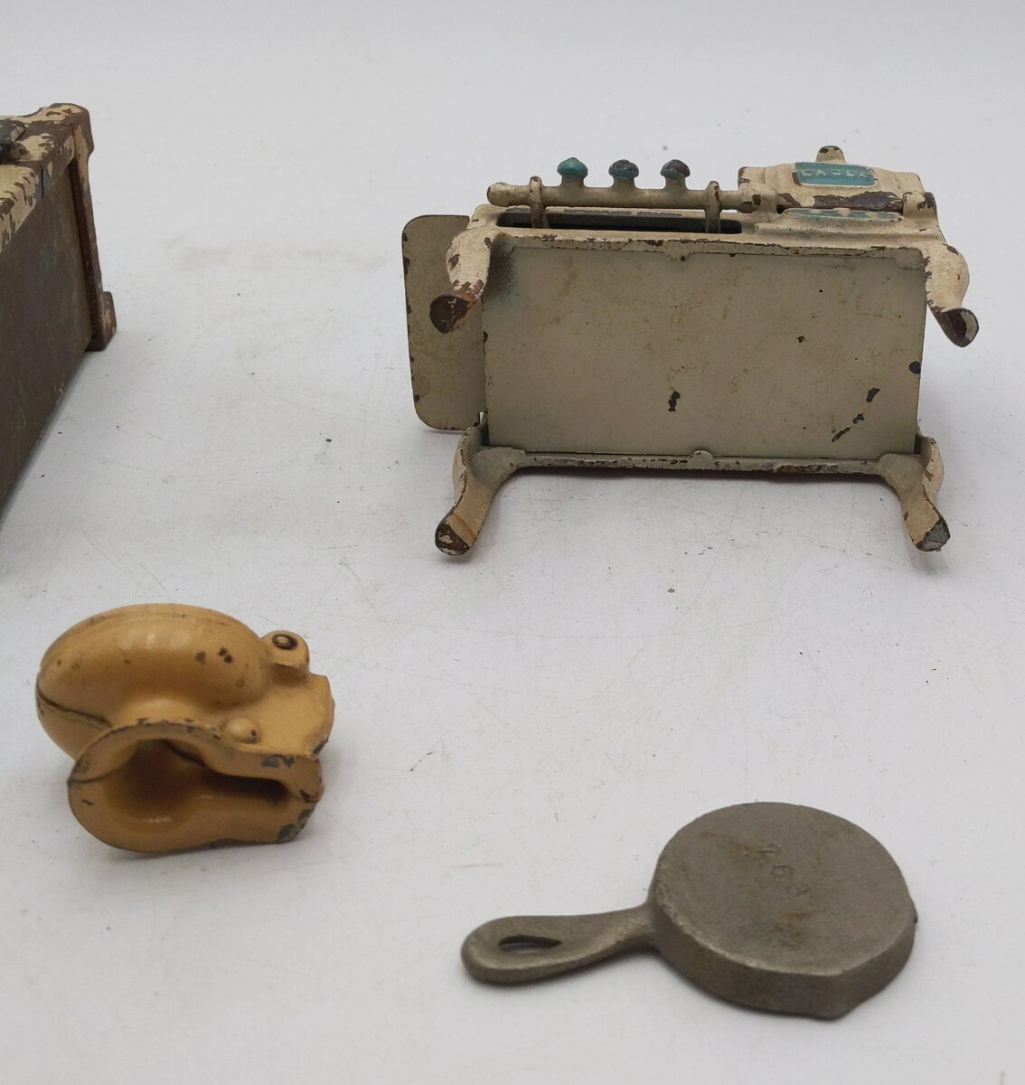 Hubley Vintage Cast Iron Stove, Fridge, Skillet, and Toilet