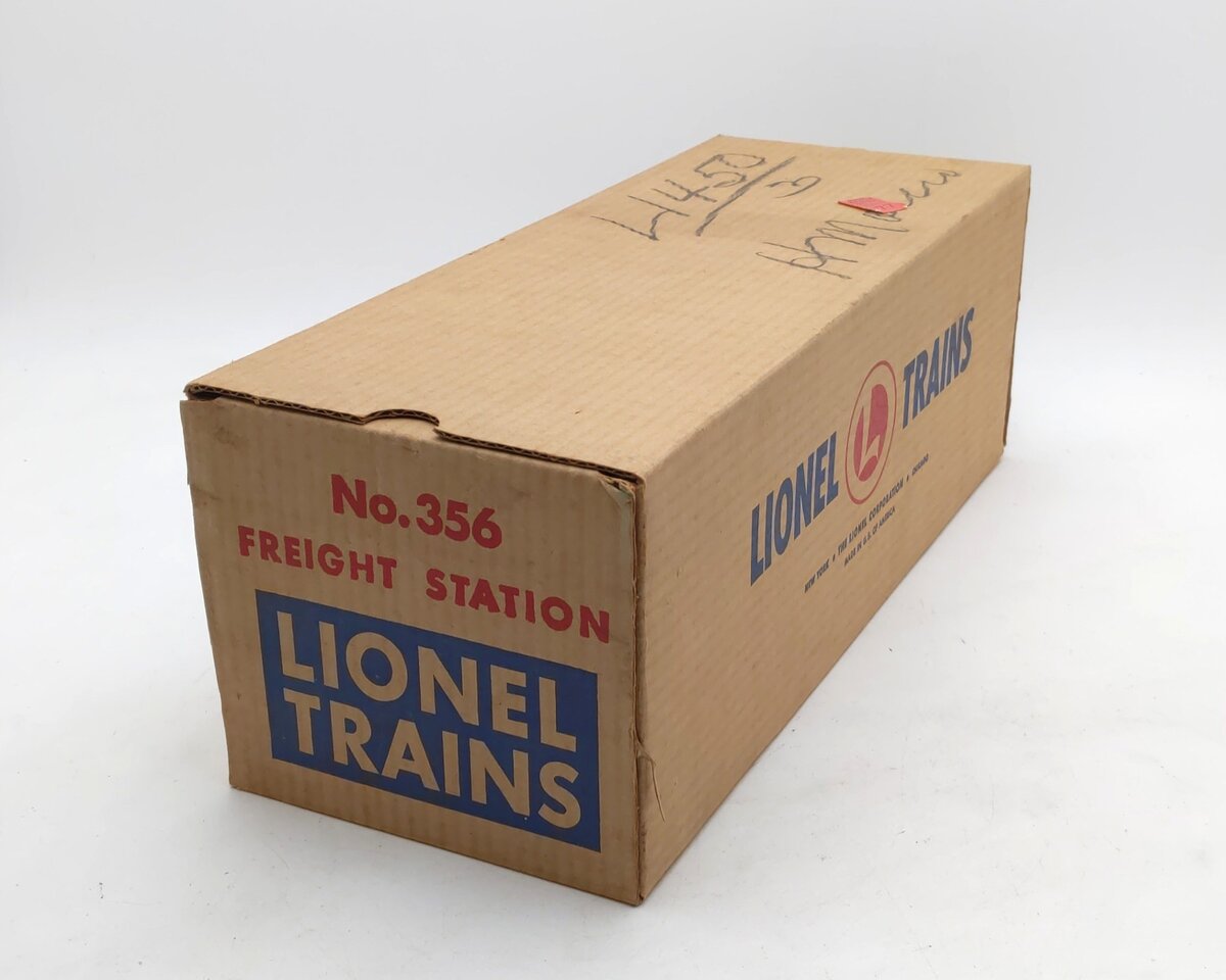 Lionel 356 Vintage O Operating Freight Station -Type II EX/Box