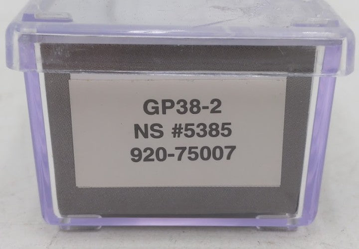 Walthers 920-75007 N Scale Norfolk Southern GP38-2 Diesel Locomotive #5385 EX/Box
