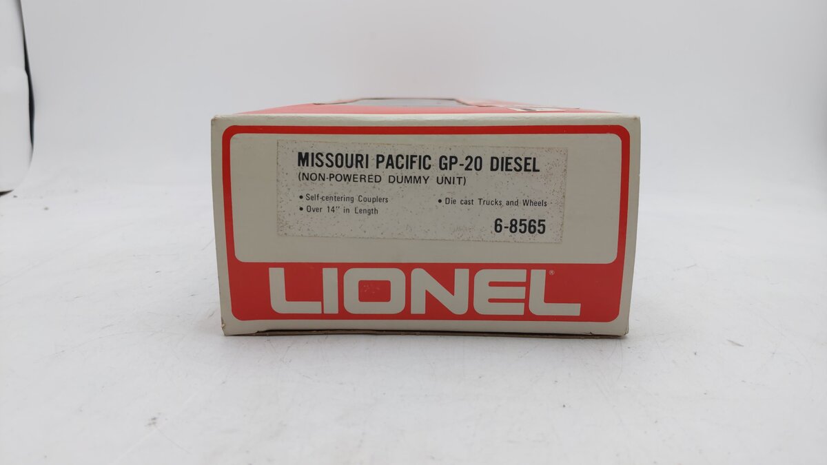 Lionel 6-8565 O Gauge Missouri Pacific GP-20 Dummy Diesel Locomotive EX/Box