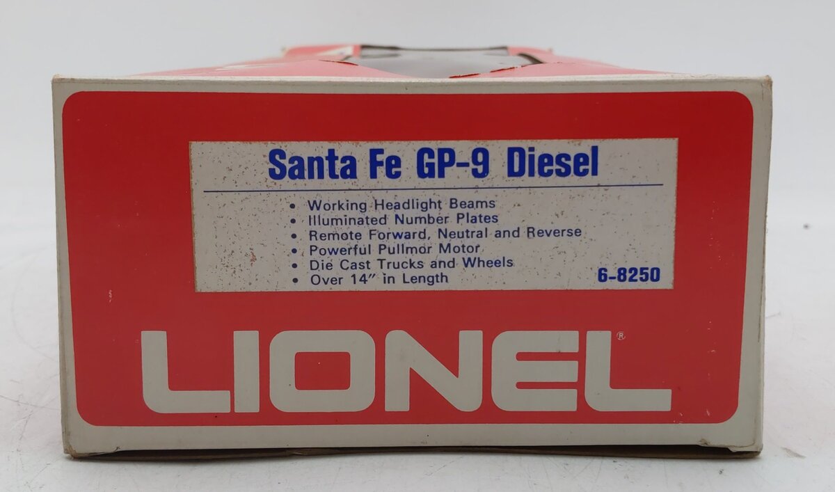Lionel 6-8250 O Gauge Santa Fe GP9 Powered Diesel Engine #8250 EX/Box