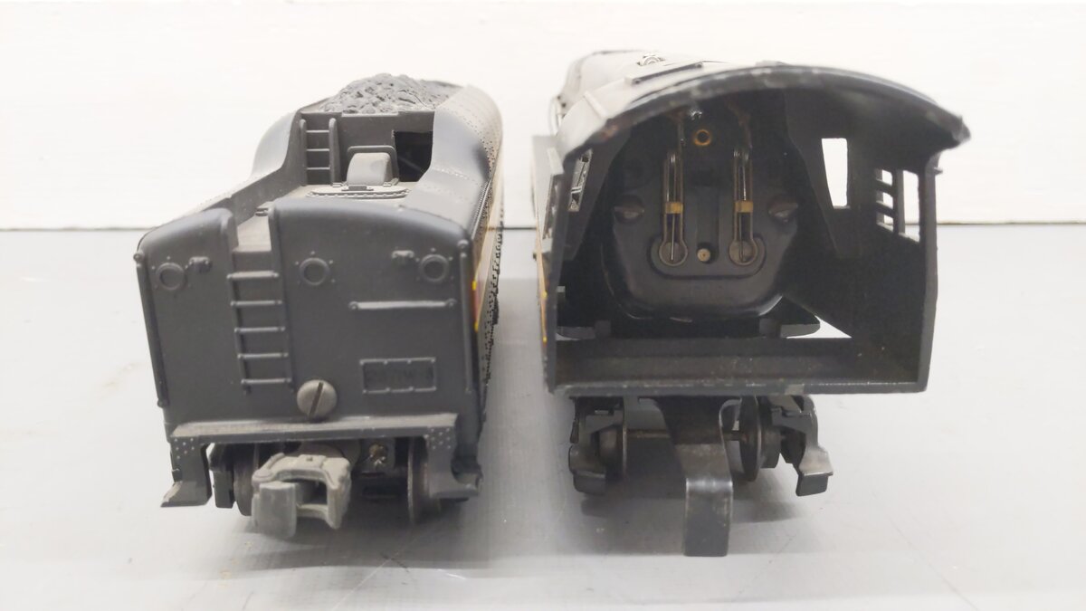 Lionel 746 Vintage O N&W J Class 4-8-4 Steam Locomotive & Tender w/ Long Stripe VG
