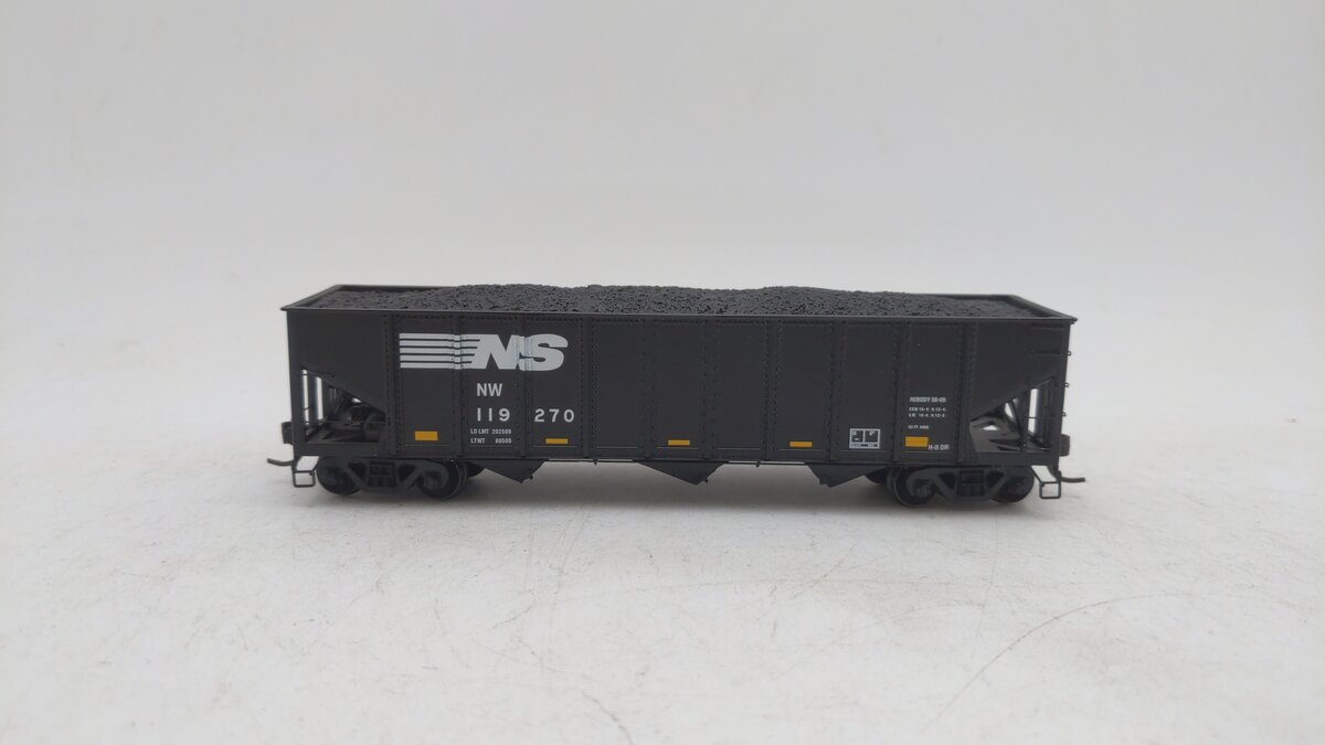 Bowser 44030 HO Scale Norfolk Southern 100t H69 Hopper Car #148602 LN