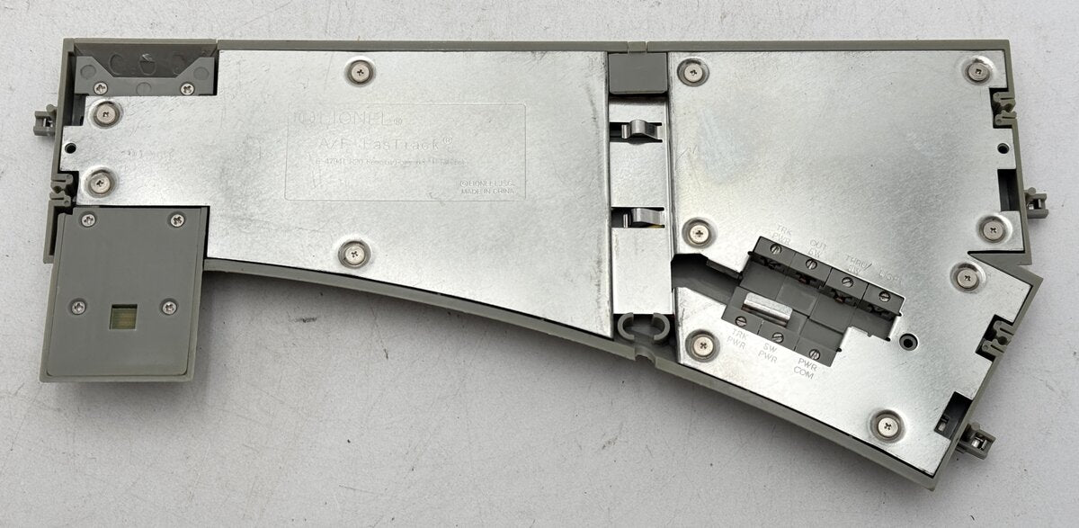 American Flyer 6-47941 S Left Hand R-20 FasTrack Command/Remote Switch Turnout EX