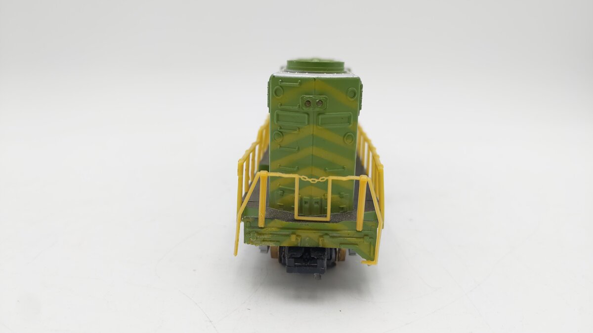 Life Like HO Scale Illinois Terminal Diesel Locomotive #2004 VG