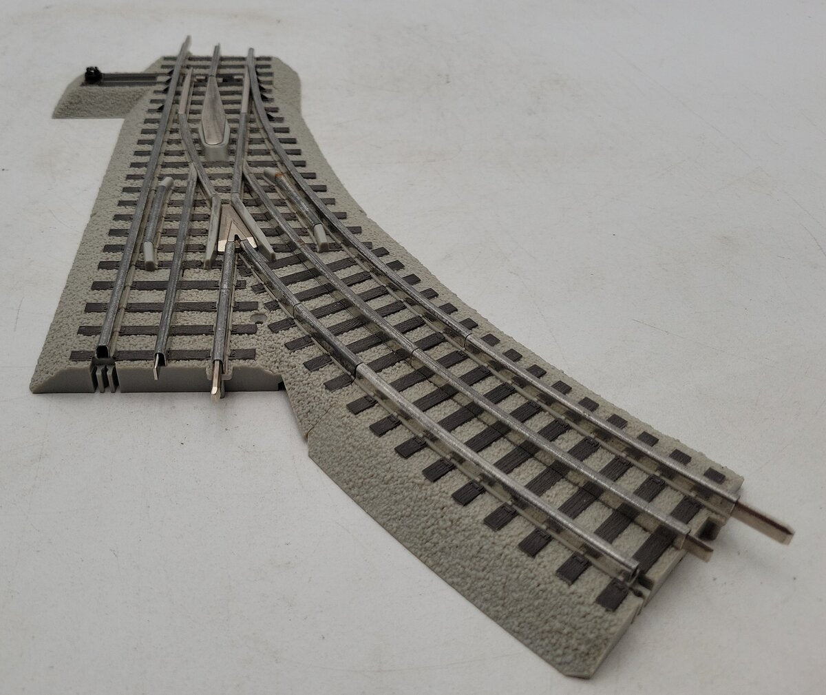 Lionel 6-12045 O O36 Left Hand Remote-Control FasTrack Curved Switch Turnout EX