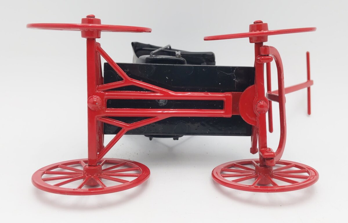 Ertl 1992 1/16 Scale Diecast Metal Agway 1899 Surrey Wagon Black & Red EX