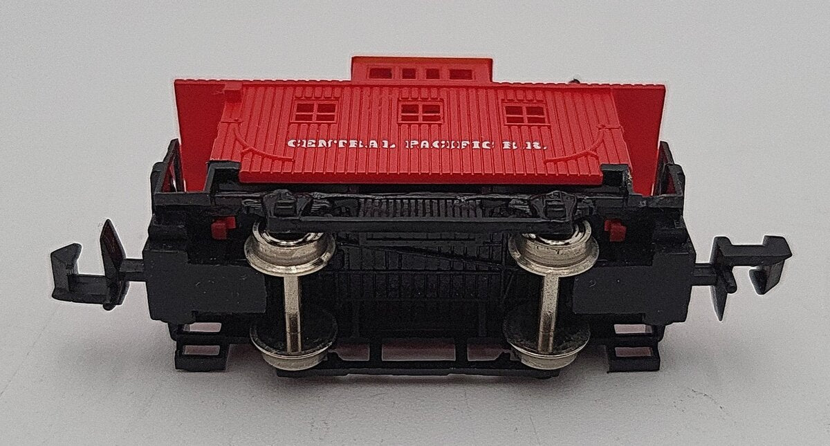 N Scale Central Pacific Railroad Caboose LN